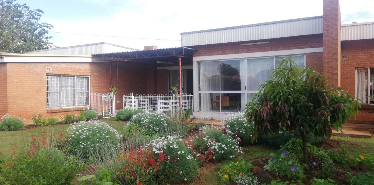 Savanna Bulawayo Exteriör bild