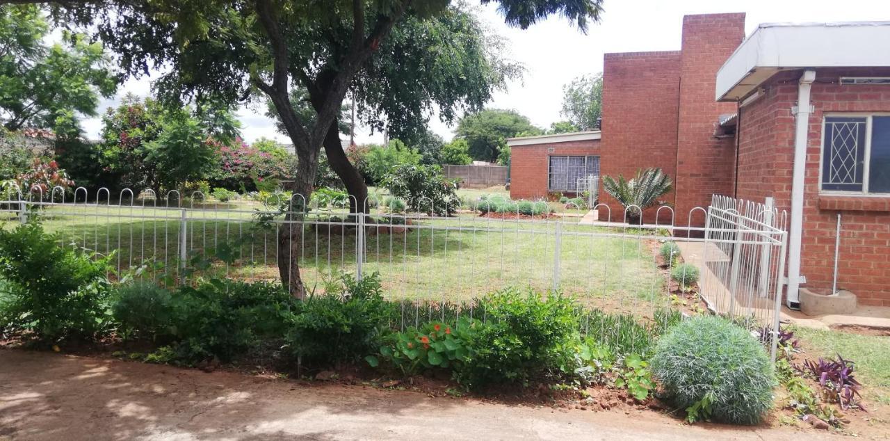 Savanna Bulawayo Exteriör bild