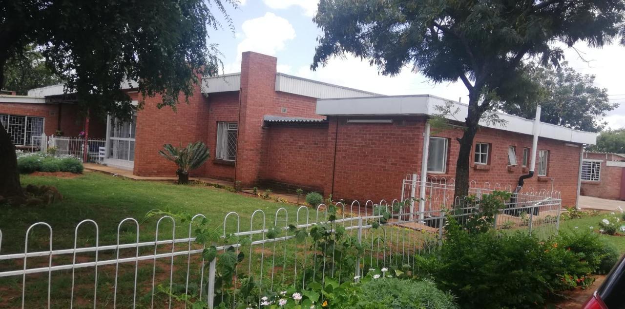 Savanna Bulawayo Exteriör bild